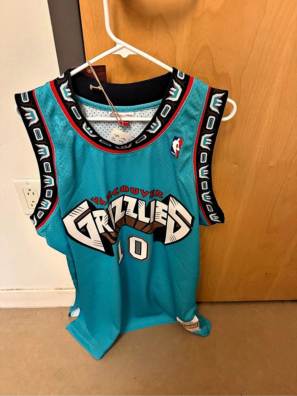 Mitchell & Ness Vancouver Grizzlies Mike Bibby 1998-99 Hardwood Classics